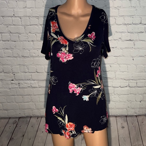 Apt. 9 Tops - Apt. 9 Dark Blue, Pink & Red Floral shirt size S